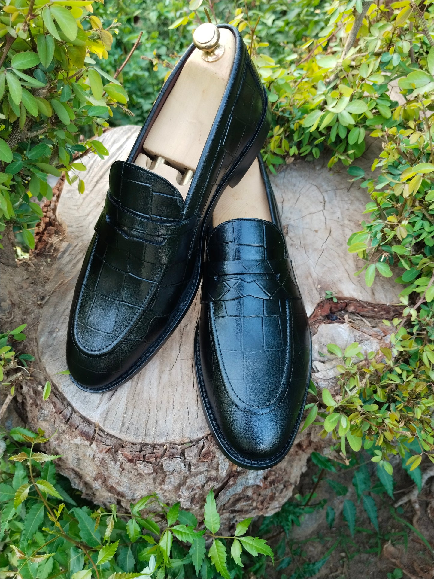 Black Crocodile Printed in Natural Leather with Leather Sole