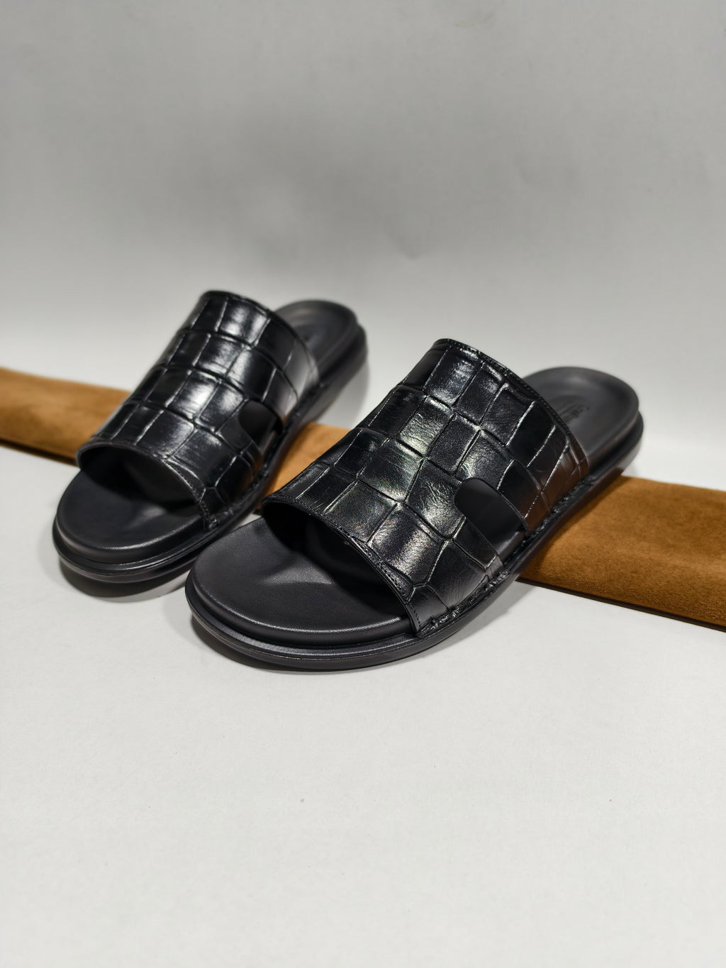Rock Up Croco Black