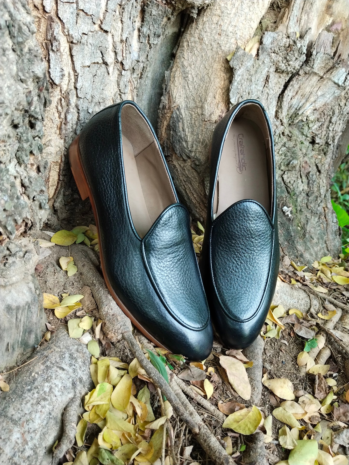 Belgian Loafer in Natural Milled Leather Black with Leather Sole