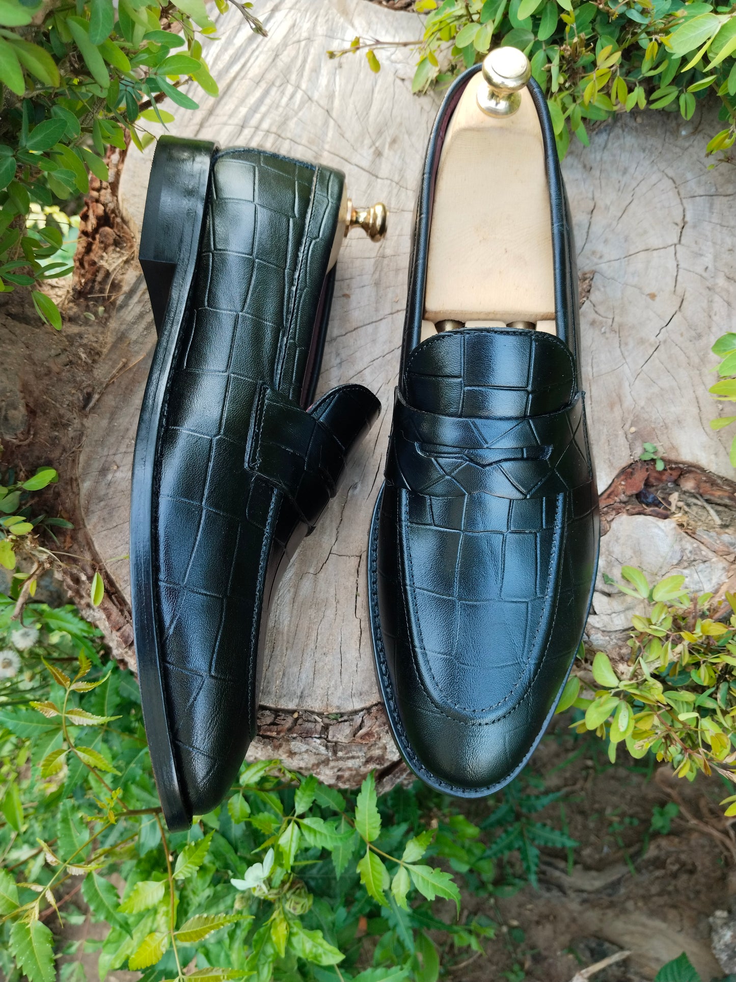 Black Crocodile Printed in Natural Leather with Leather Sole