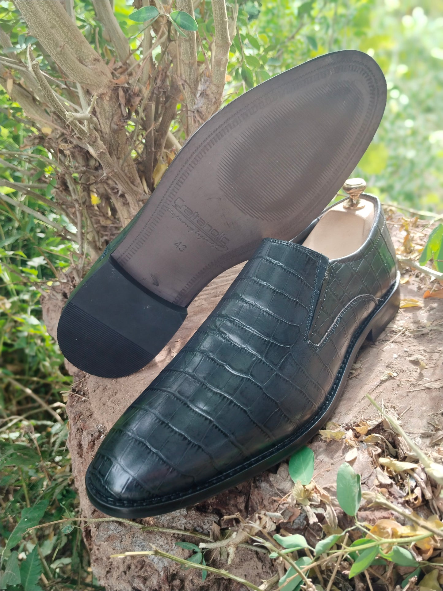 Slip-on with Side Elastic Grey Colour in Crocodile Print with Tunith Sole