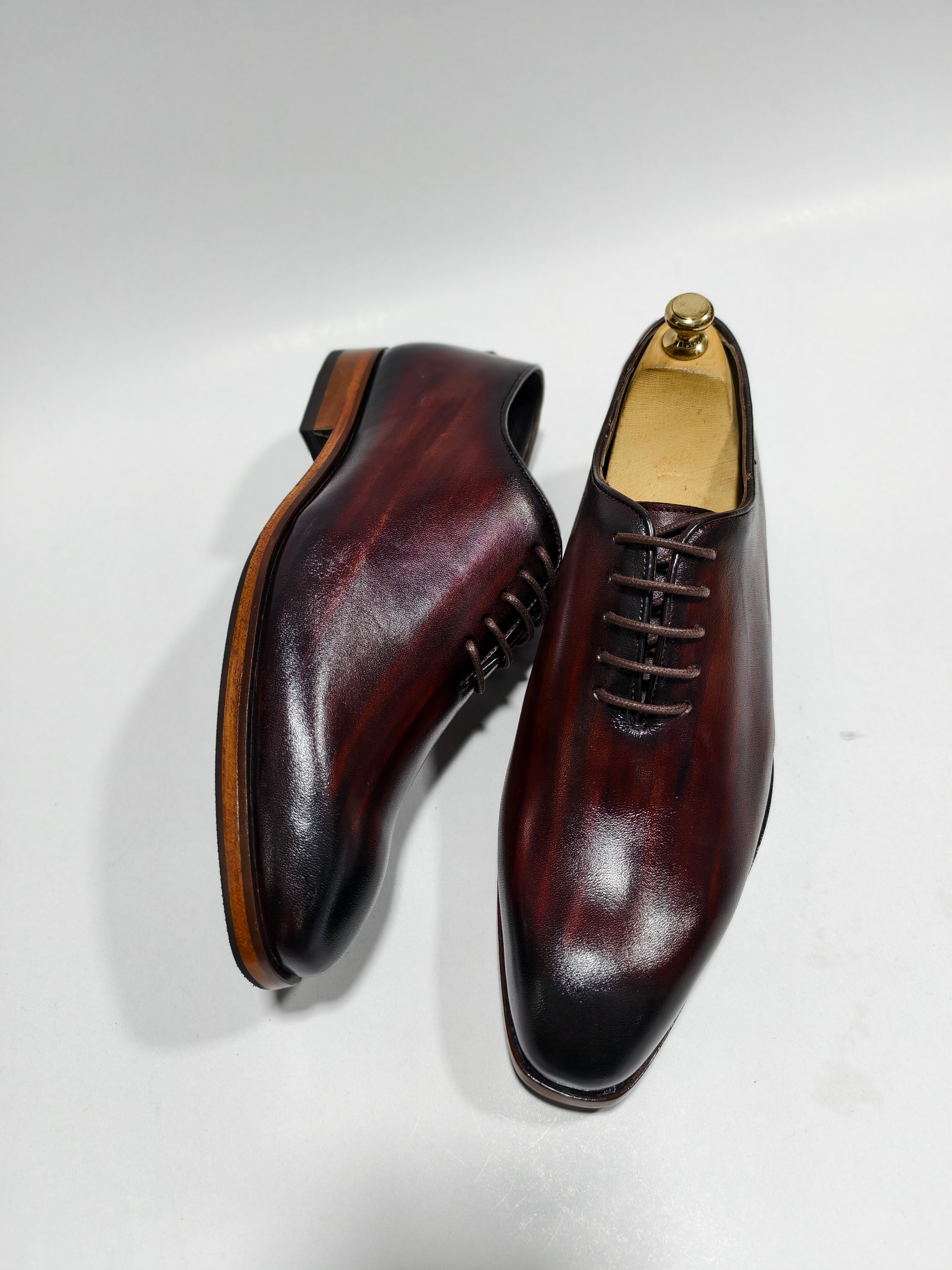 Wholecut Oxford hand Painted Patina